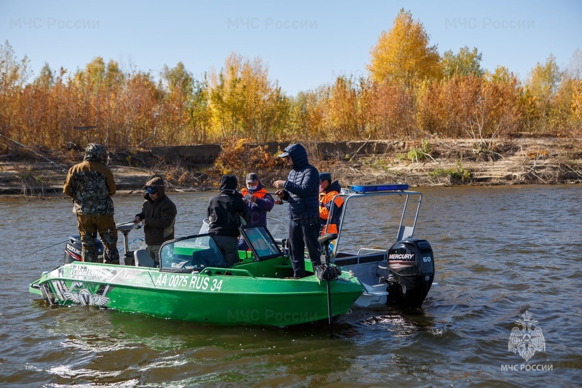 Сотрудники ГИМС проводят рейды по безопасности на воде в осенний период |  18.11.2022 | Новости Элисты - БезФормата