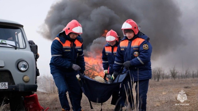 В Калмыкии в рамках КШУ условный пожар был ликвидирован в кратчайшие сроки