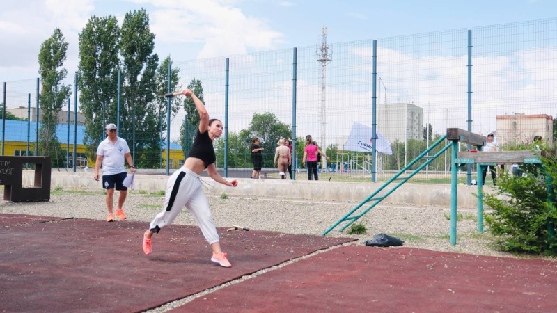 Сотрудники МЧС Калмыкии - призеры соревнований по легкой атлетике