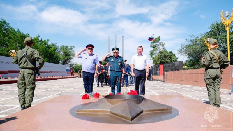 Мы этого никогда не забудем и не позволим забыть никому