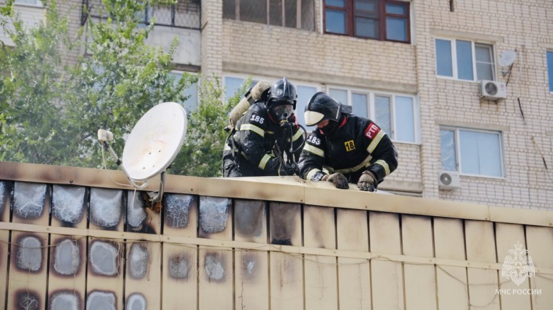 В элистинском кафе произошел пожар.